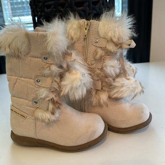 U.S. POLO ASSN. Toddler Girls Pom Pom Faux Fur Boots - size 7 - Picture 4 of 10